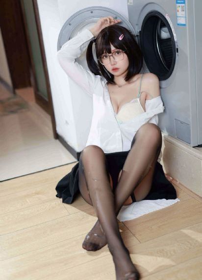 另类视频区欧美爱上碰_电影未删减版